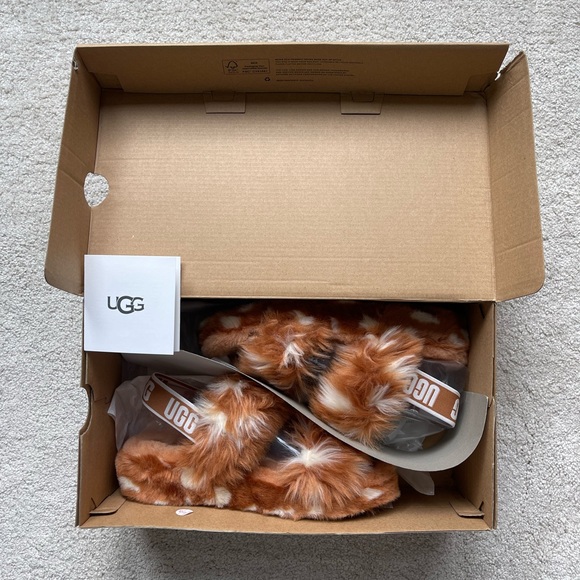 ‼️SOLD‼️ Ugg Shoes - Picture 2 of 4